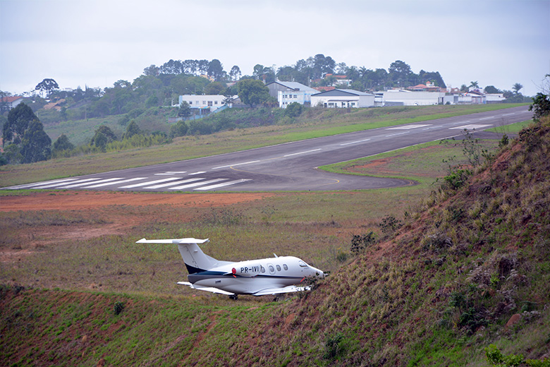 Avião sai da pista durante aterrissagem no Aeroporto da Serrinha 2 avião capa2 marcelo
