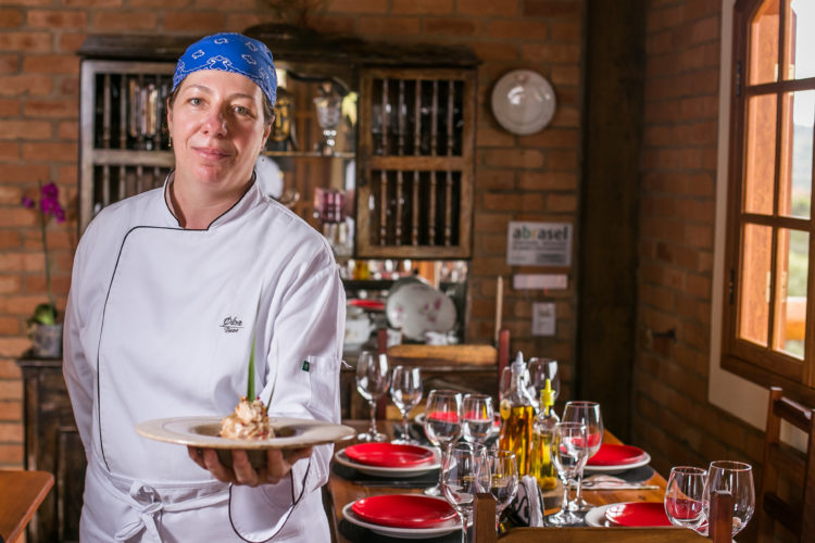 Festival gastronômico movimenta Ibitipoca e Lima Duarte 1 chef ana paula esteves crédito Leonardo Guimarães e1507742016577