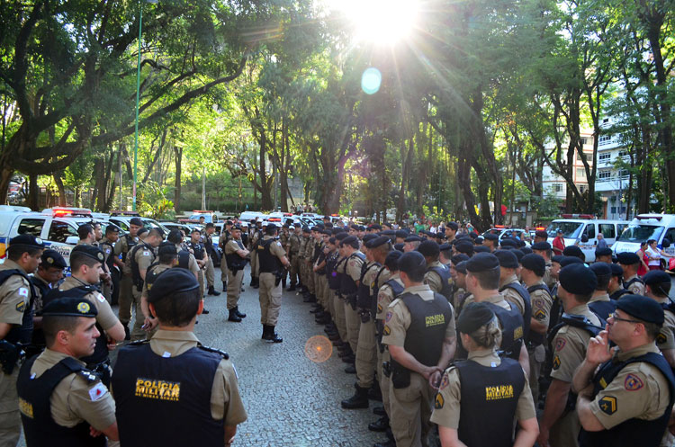operaçaodentro