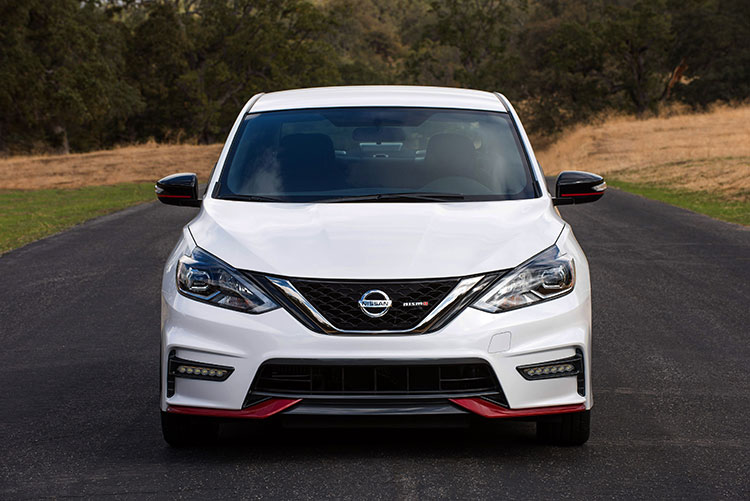Nissan Sentra Nismo esbanja visual no México 4 vi241017 01