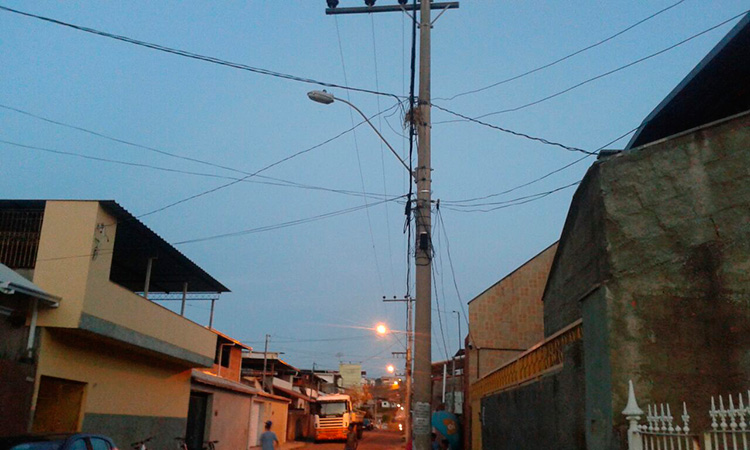 Sem luz 1 vu são judas poste