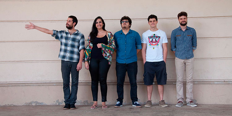 Quinteto juiz-forano Blend 87 lança primeiro álbum 2 Blend 87 Museu Ferroviário julia fregadolli.jpgCAPA1