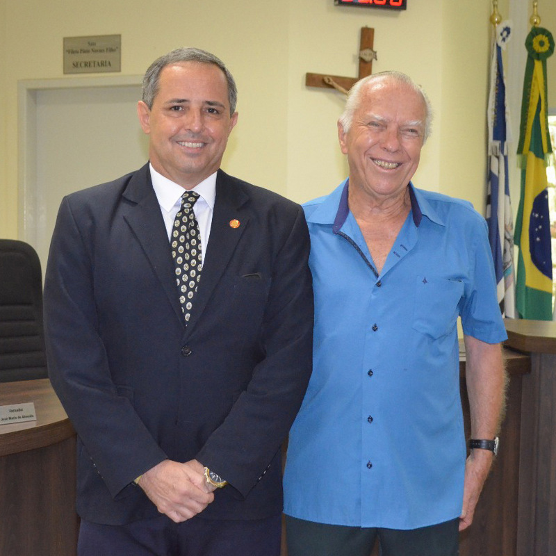 CARLOS-ROBERTO-DA-SILVEIRA-COSTA-E-RUY-RODRIGUES-BARBOSA-211117-São-João-Nepomuceno-enviada-por-Glaci-Fernandes.jpg CARLOS-ROBERTO-DA-SILVEIRA-COSTA-E-RUY-RODRIGUES-BARBOSA-211117-São-João-Nepomuceno-enviada-por-Glaci-Fernandes.jpg