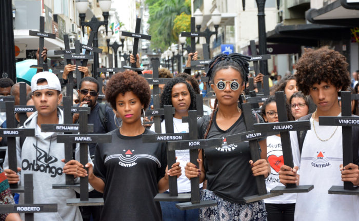 Movimento social faz ato simbólico pelos negros mortos na cidade 1 Vidas Negras Marcelo