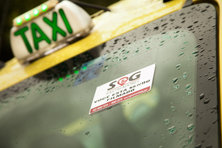 Rastreamento: segurança reforçada para taxistas e usuários 3 app taxi 9