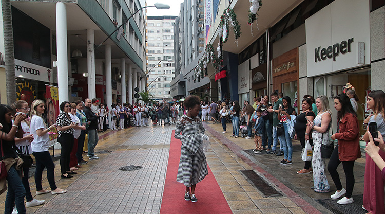 galeria-desfile-priamo-7 galeria-desfile-priamo-7