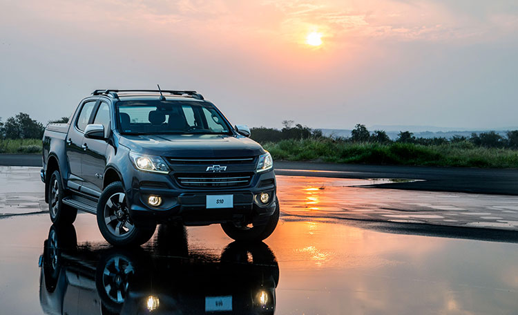 Chevrolet comemora 100 anos de produção de picapes com nova S10 16 ra141117 01