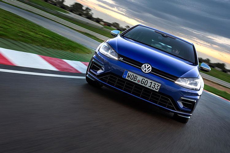 Furioso, Volkswagen Golf R tem motor de 290cv 4 vi071117 011