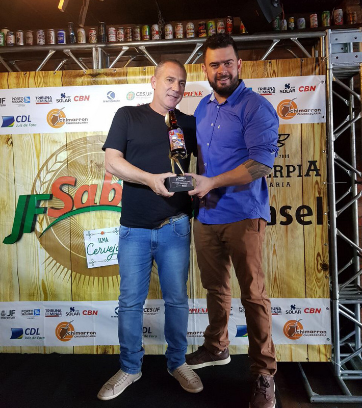 Álvaro Lamha e o ‘MasterChef’ Pablo Oazen 1 Álvaro Lamha, que venceu o JF Sabor com o prato Filé Dijon, na Estação Grill, e o ‘MasterChef’ Pablo Oazen