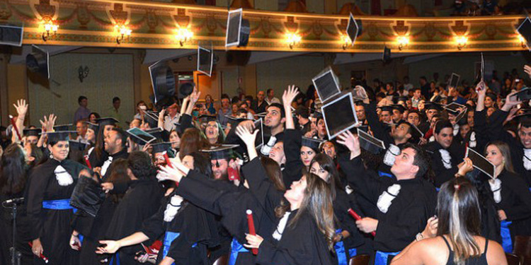 Mais de 1.200 formandos colam grau esta semana na UFJF 1 Colação UFJF Divulgação