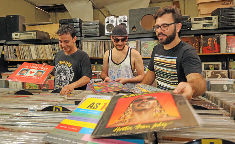 (Foto: Leonardo Costa) LEONARDO COSTA disco