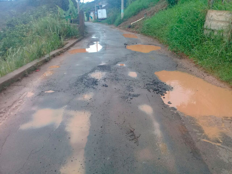 (Foto da leitora Regilaine Rodrigues de Mello) VU Santa Cruz