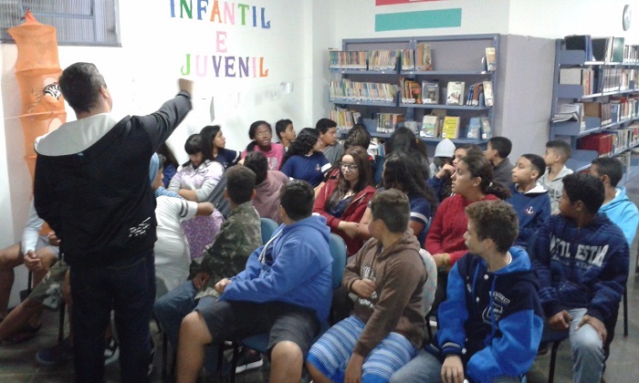 Cristiano Fernandes: "A formatação do ensino nem sempre permite que a leitura seja um prazer" 2 Visita da escola Almirante Barroso maio 2
