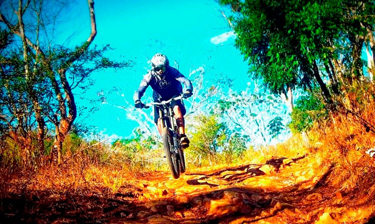 (Foto: divulgação) downhill rubens freitas samnta felicidad