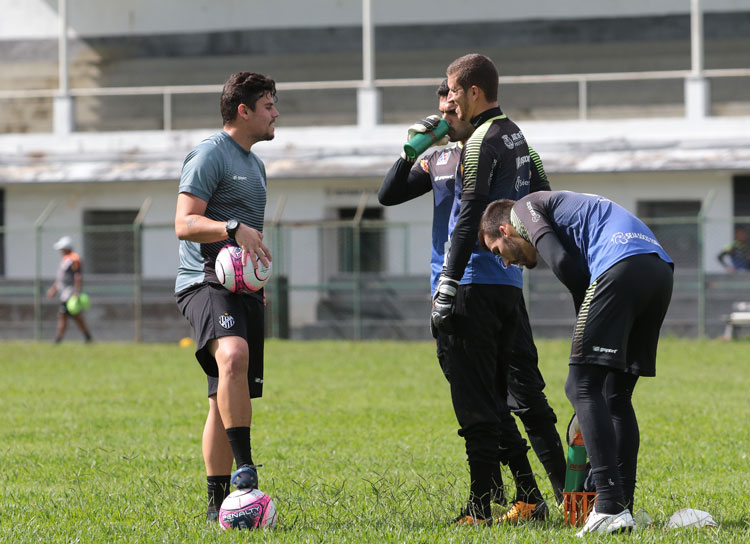 Foto: Fernando Priamo) esp tupi goleiros