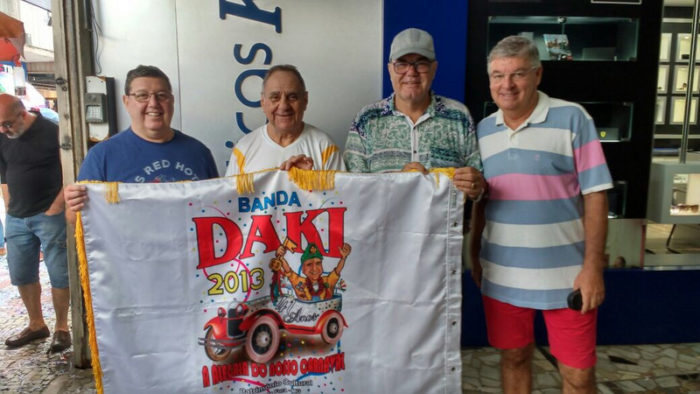 O secretário de Esporte Júlio Gasparette, José Carlos (Zé Kodak) Passos, Fernando Baldioti e Nelson Júnior, clicados no show da virada, que agitou o Calçadão da Halfeld 