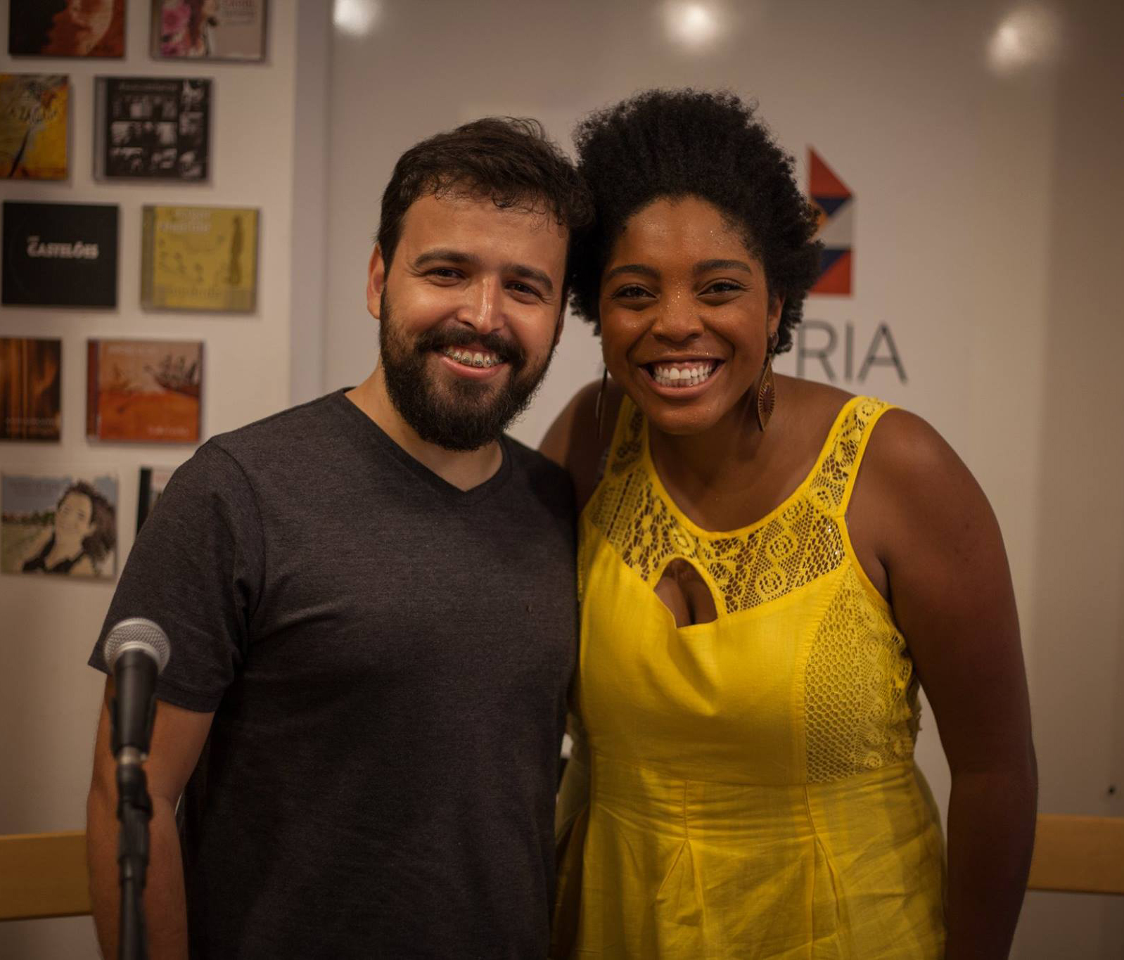 Luizinho Duque, Rodrigo Bissoli e Sumara Villas Boas, em ritmo de folia no Concentra, mas não sai... 2 João Paulo Lanini e Alessandra Crispin, em recente show na Arteria Foto: Rodrigo Souza