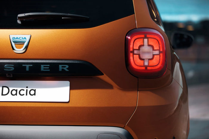 Novo Duster, que chega ao Brasil em 2019, mantém visual robusto 2 ap160118 07