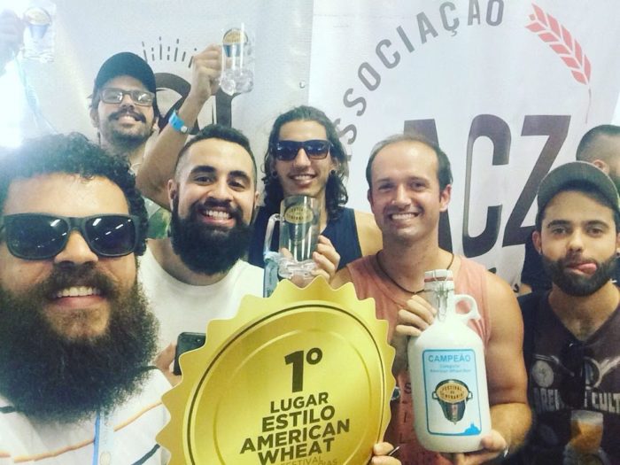 Juiz-foranos vencem concurso no Rio com cerveja 'Litoral de Minas' 2 cerveja1