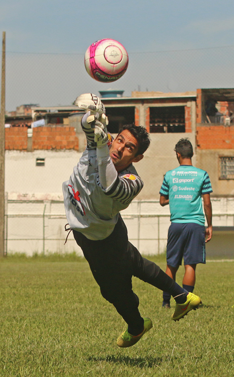Tupi encara a Caldense, invicta, neste domingo em Juiz de Fora 2 esp tupi goleiro leo