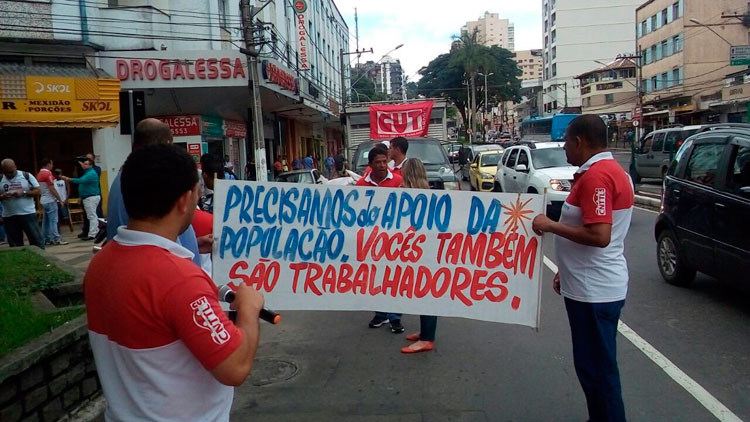 Rodoviários fazem manifestação pelas ruas centrais de Juiz de Fora 1 manifestacao leo 10