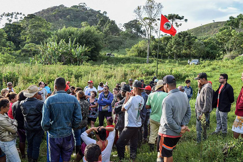 Justiça realiza reintegração de posse de fazenda ocupada pelo MST em Coronel Pacheco 2 mst divulgacao mst