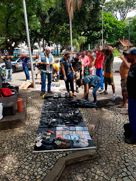 SAU e PM voltam a combater comércio ilegal na Praça do Riachuelo 2 sau na praça do riachuelo sau 2