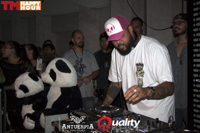Yuri Martins 19 tmhappyhour IMG 4270