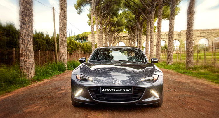 Mazda MX-5 RF revive roadsters com teto retrátil 1 vi020118 01