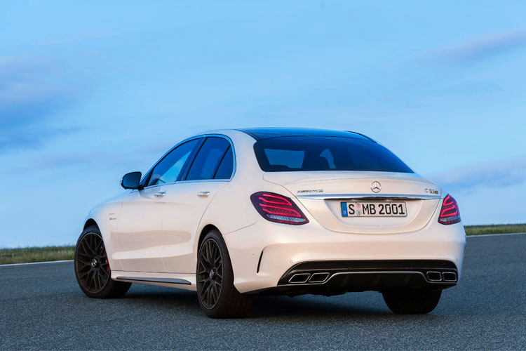 Mercedes-AMG C63 S: carro de passeio com vocação de pista 8 vi41