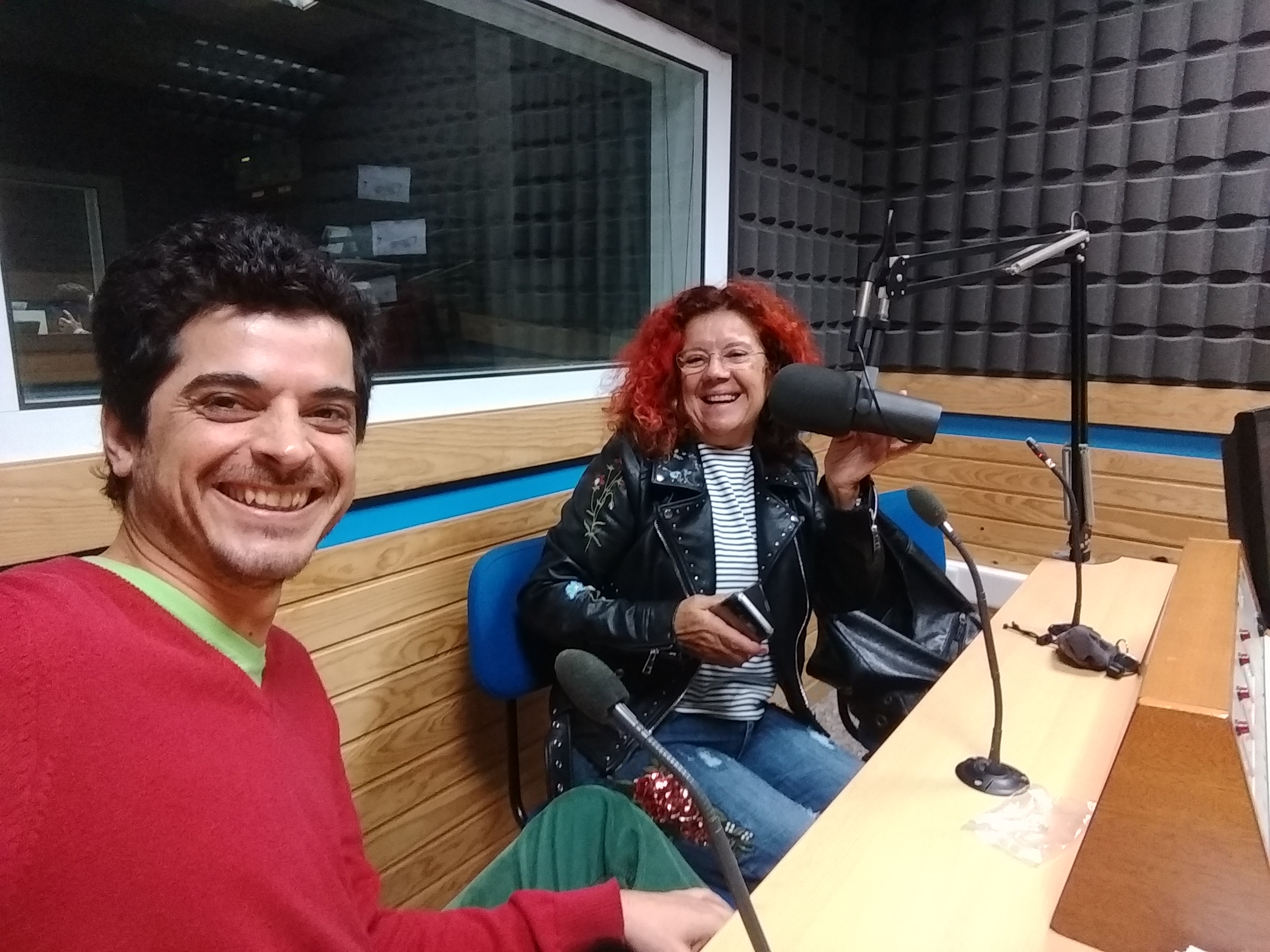 Gabriel-Gavioli-com-Conceição-Ruivo-em-uma-entrevista-para-a-rádio-Foz-do-Mondego Gabriel-Gavioli-com-Conceição-Ruivo-em-uma-entrevista-para-a-rádio-Foz-do-Mondego
