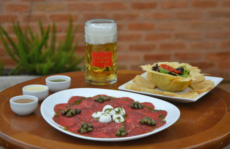 Carnes com preparos leves para o verão 2 carpaccio marcelo e1518796428200