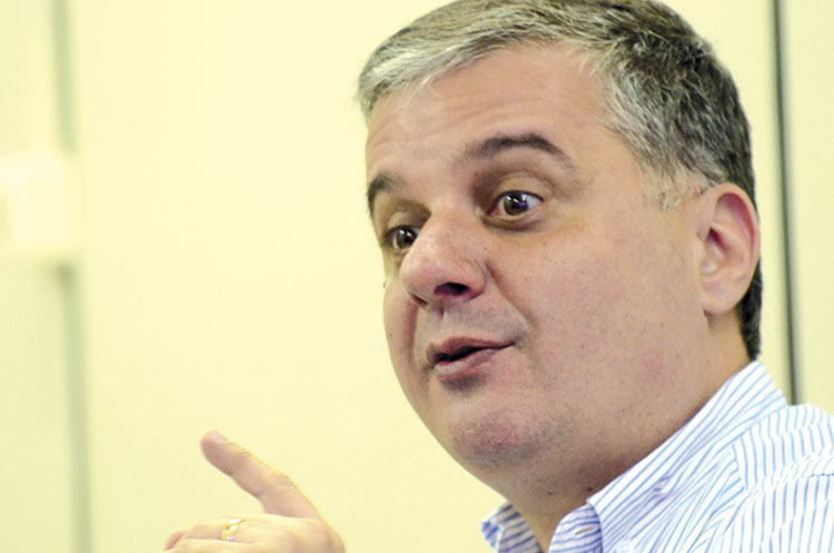 Flagrante aponta exploração irregular de frota de táxi em JF 2 rodrigo