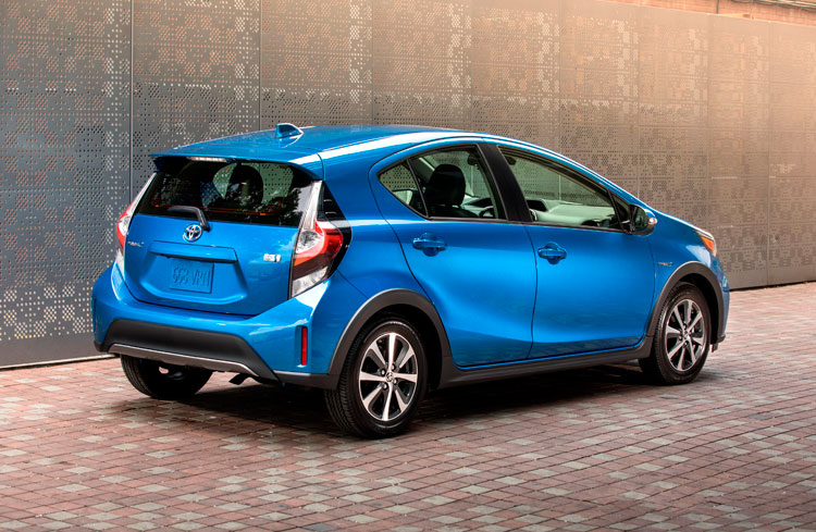 Toyota busca popularizar sua linha de híbridos com o compacto Prius C 4 vi200218 04