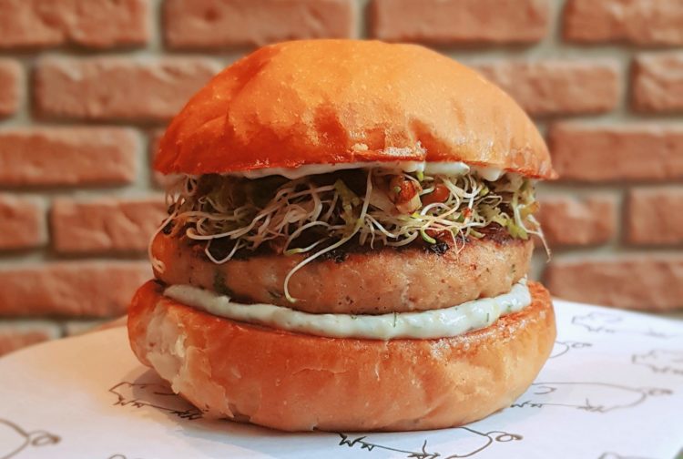 Confira quatro lugares que têm hambúrguer de peixe 2 20180218 085838 e1521130355300