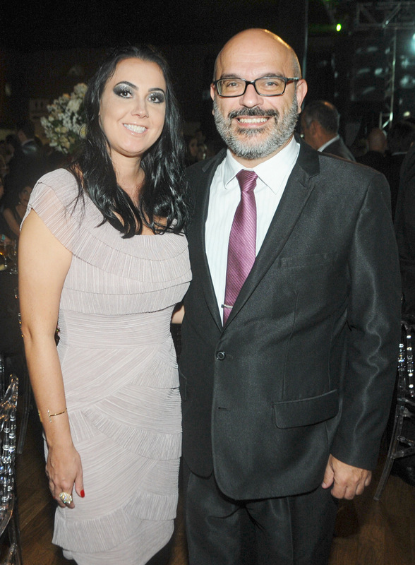 Marília Allemand, Antônio Carlos de Almeida Castro - o Kakay - e José Lúcio Fernandes, no Expominas 1 Marielli Chrispim e Wagner Daibert na elegante festa dos formandos em Direito pela UFJF, no Capitólio Foto: Andréa Ottoni