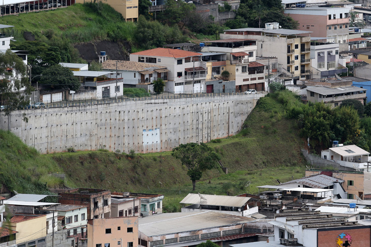 Justiça manda indenizar famílias de Santa Teresa 1 FERNANDO PRIAMO STY