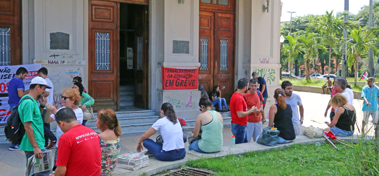 Protesto Educação Leo1