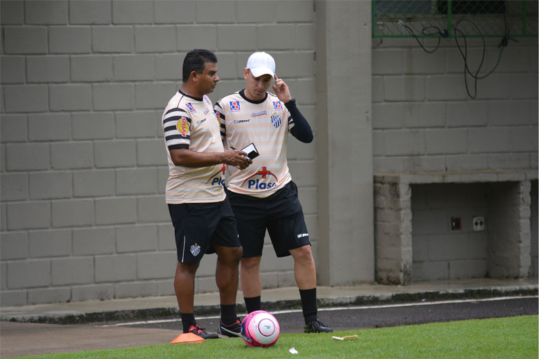 Tupi contrata auxiliar e efetiva Leão como técnico 1 Ricardo Leão Guastavo Brancão