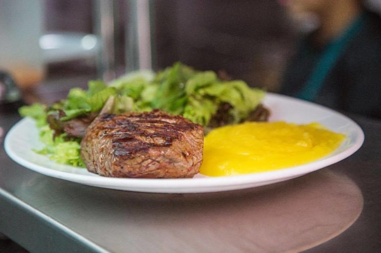 9 restaurantes para almoçar fora de casa no domingo de Páscoa 2 brasador divulgação e1522262734460