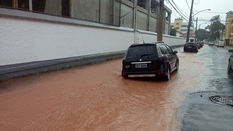 chuva priamo1 baradodesantahelena