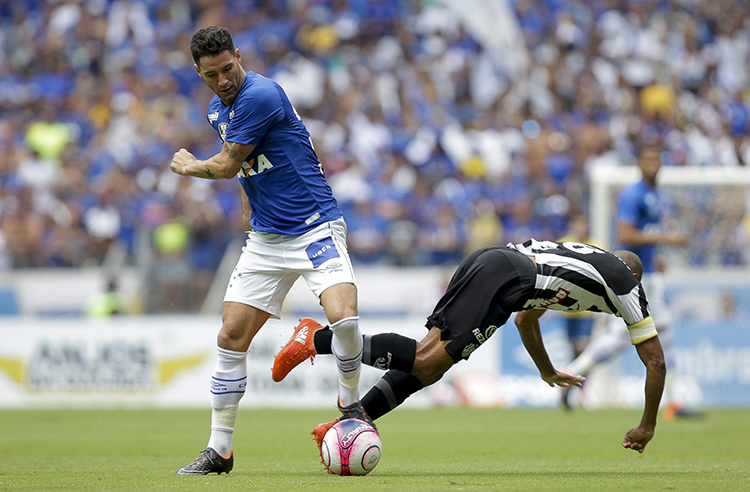 Tupi luta muito no Mineirão, mas cai diante do Cruzeiro 1