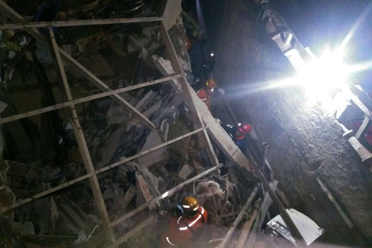 Idosa morre soterrada após desabamento de imóvel em Rio Pomba 1 idosa rio pomba bomb