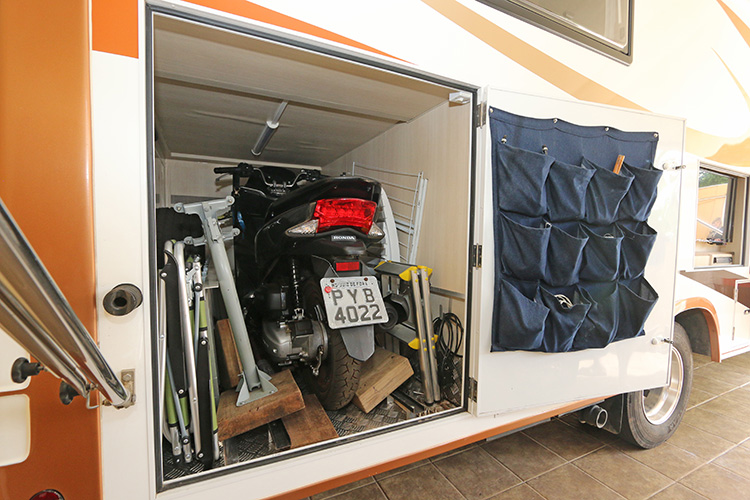motorhome-leo04 motorhome-leo04