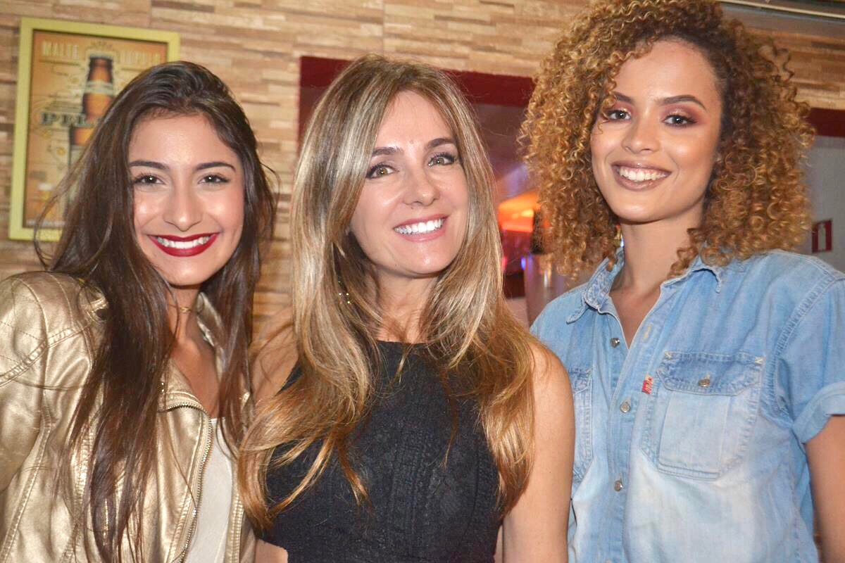 Laura Pedroso, Patrícia Alvim e Yasmin Marinho em noite de moda 1 Laura Pedroso, Patrícia Alvim e Yasmin Marinho em noite de moda