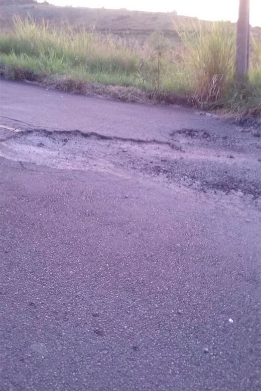 Moradores reclamam de buracos abertos há sete meses no Recanto dos Lagos 1 VU Recanto dos Lagos edi