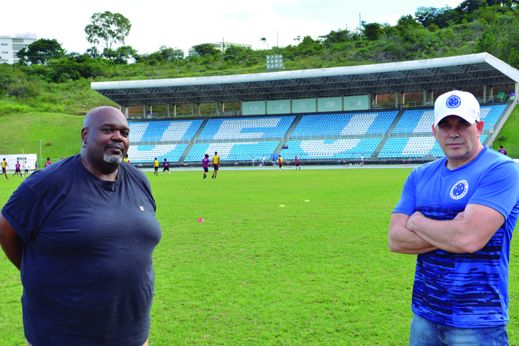 Nova dupla de técnicos norte-americanos do Cruzeiro Imperadores fala de suas expectativas 1 esp futebol americano2