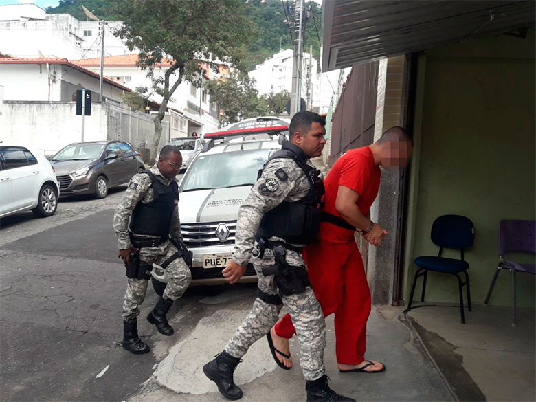 Suspeito de esfaquear primo da ex-mulher e ameaçá-la será indiciado 1 preso bruno post1