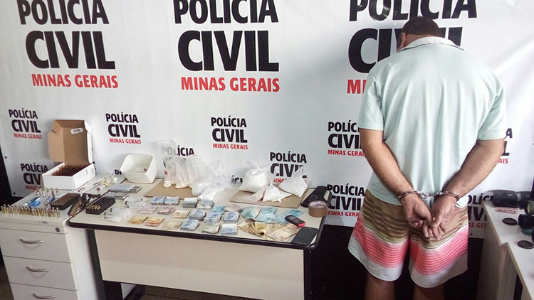 Homem é preso com drogas, arma e quase cem munições na Cidade Alta 1 preso sandra1