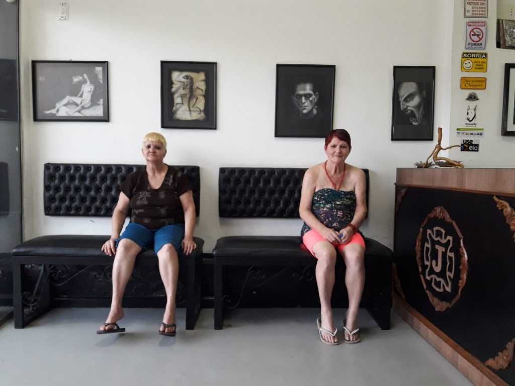 Na sala de espera 2 tatuagem